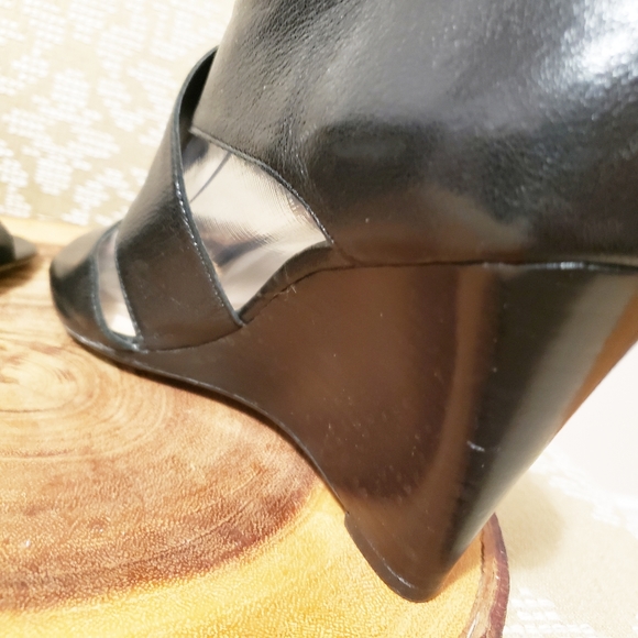 FRANCO SARTO | CROSS STRAP LEATHER WEDGE HEELS - Picture 7 of 9